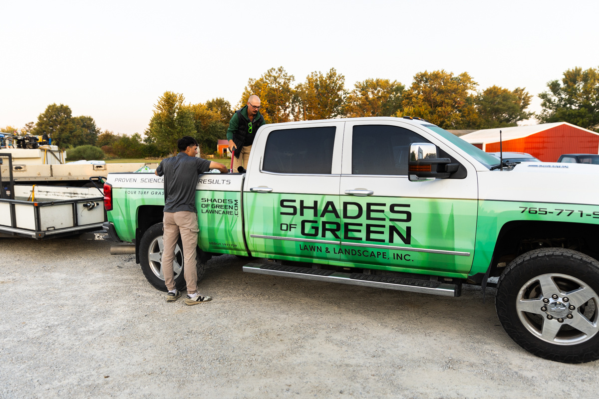 crew loading truck 2